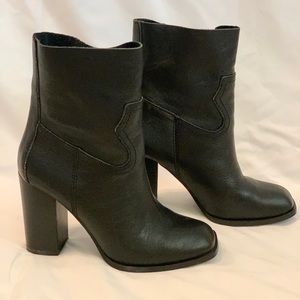 Splendid Black booties
